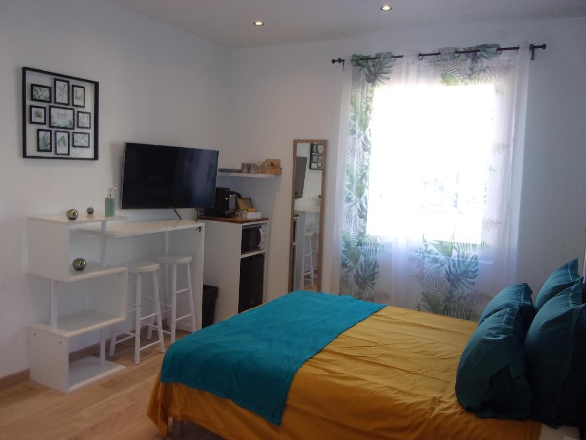 Le Bourget - Suite Romantique Narbona Exterior foto